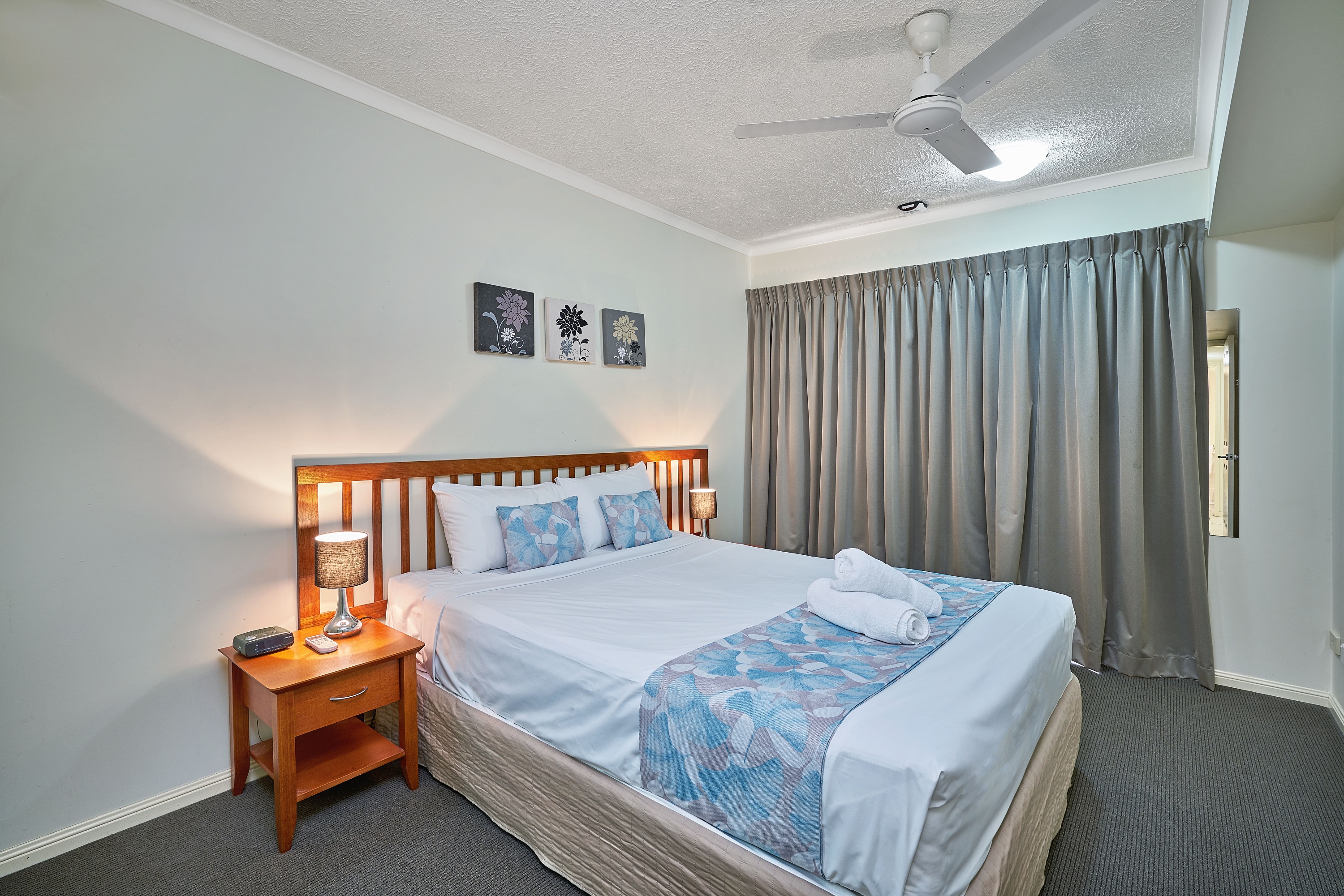 North Cove Waterfront Suites Cairns Holiday Apartments